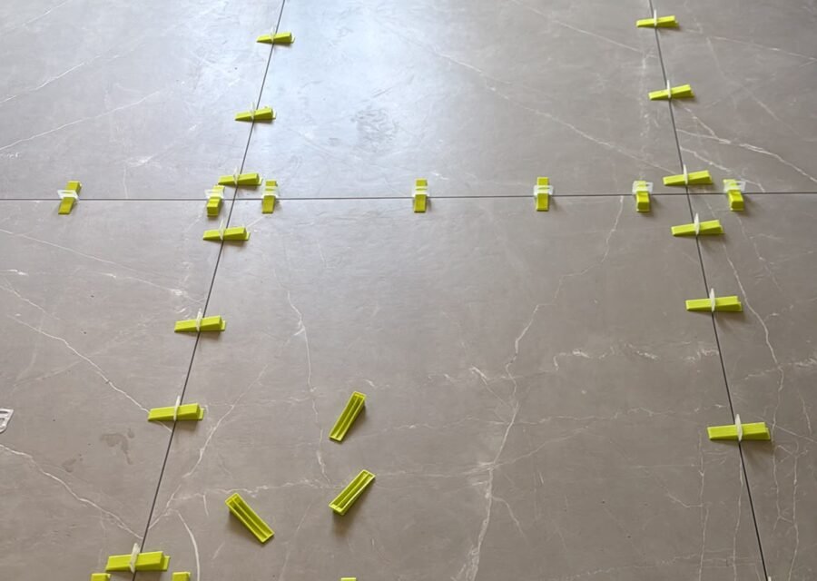 Carrelage avec croisillons à Hyères - Sols intérieurs