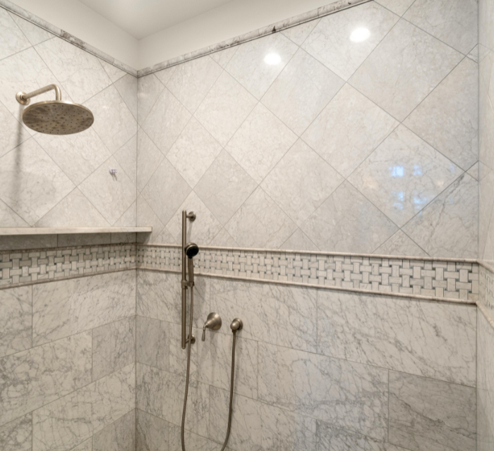 Carrelage salle de bain à Hyères
